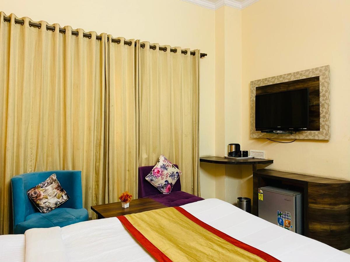 Hotel Aachman Regency Shimla Bagian luar foto