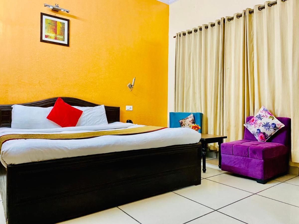 Hotel Aachman Regency Shimla Bagian luar foto