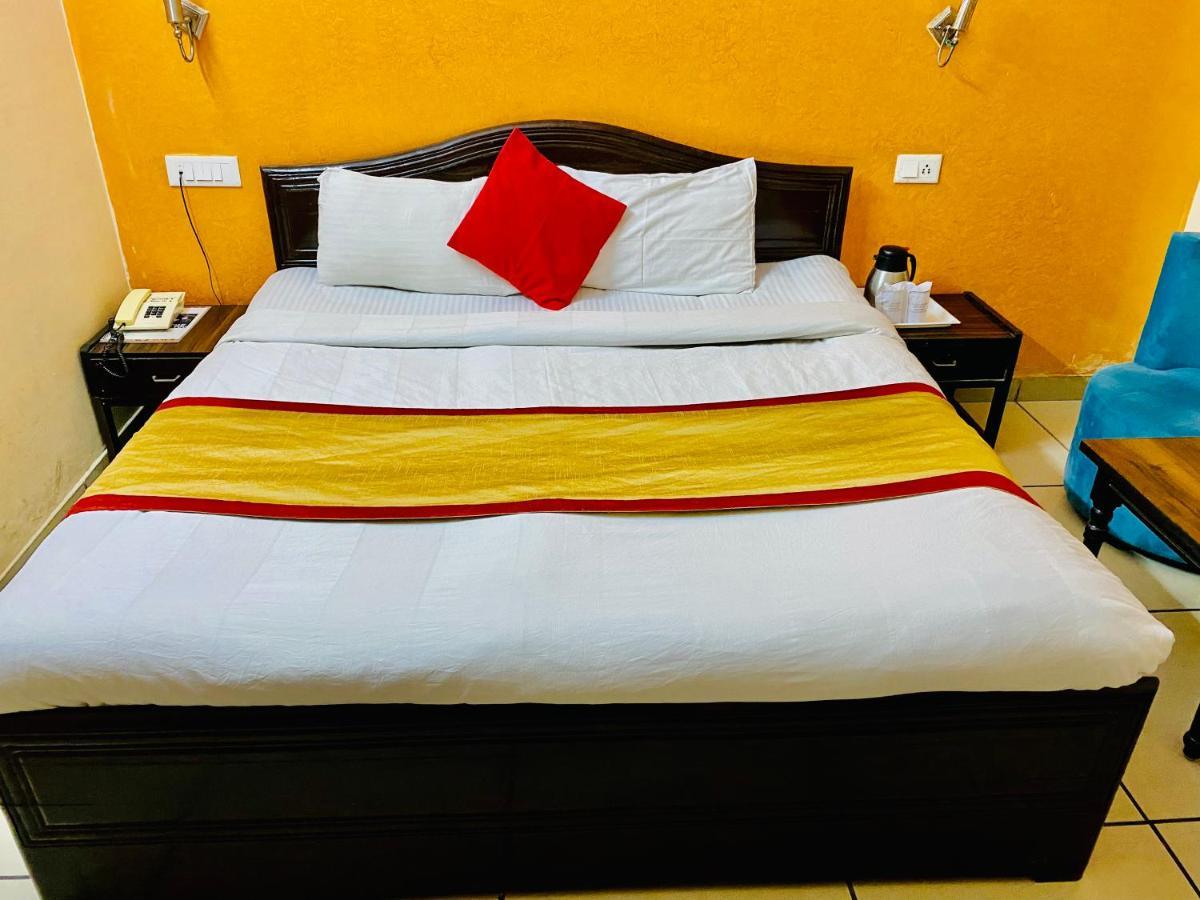 Hotel Aachman Regency Shimla Bagian luar foto
