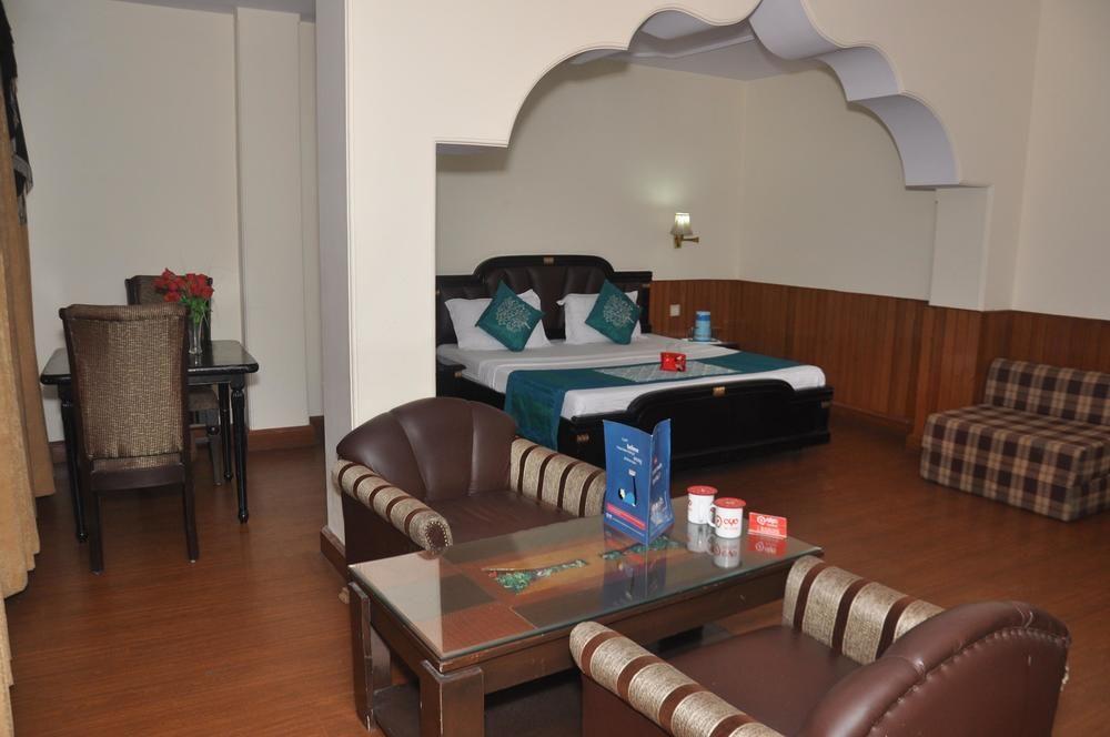 Hotel Aachman Regency Shimla Bagian luar foto